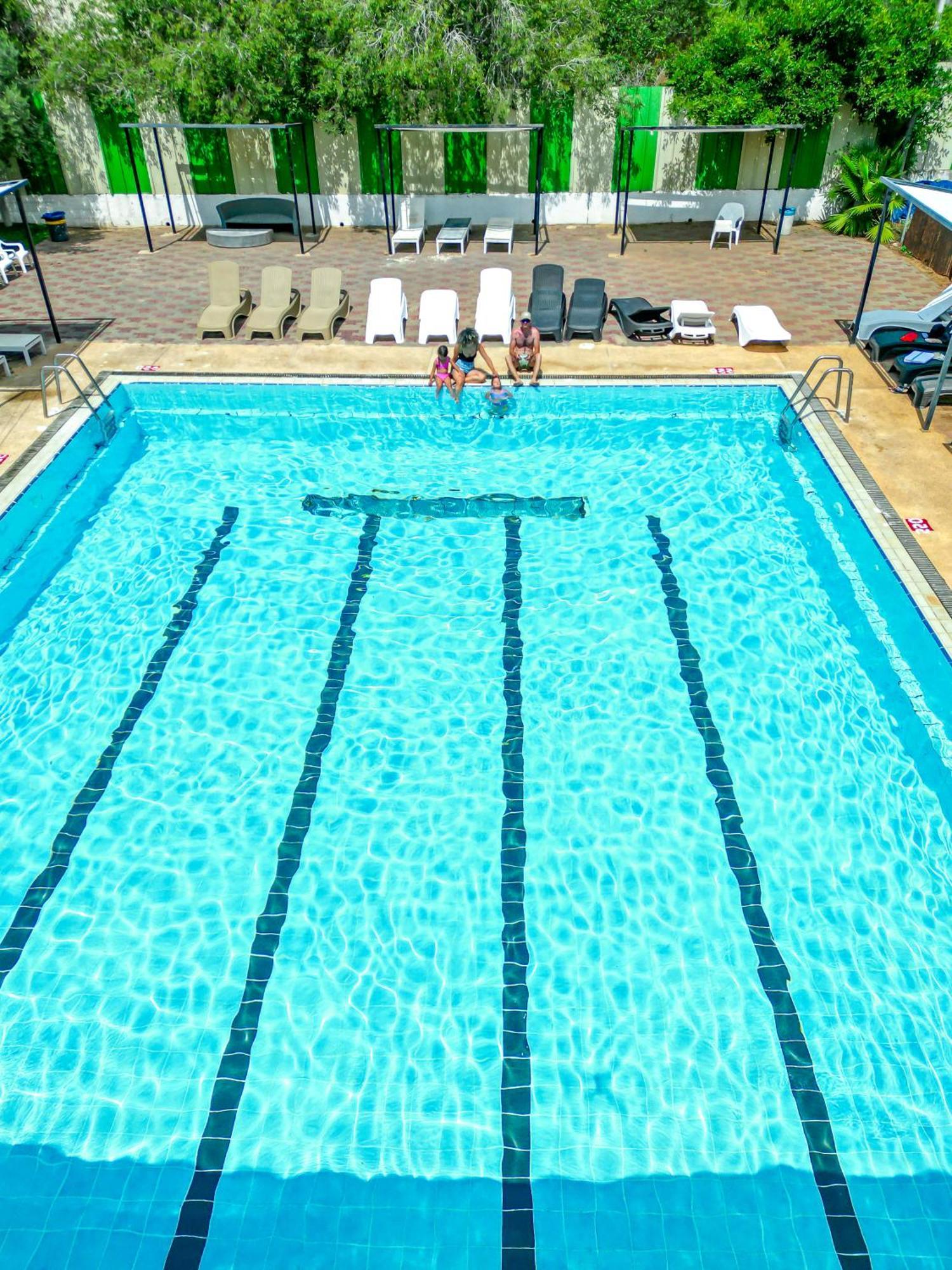 Eden Inn Zihron Yaakov Exterior foto