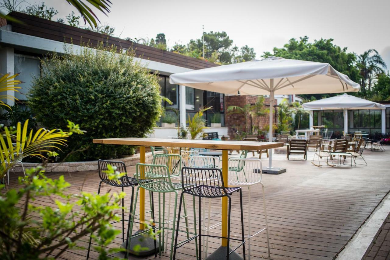 Eden Inn Zihron Yaakov Exterior foto