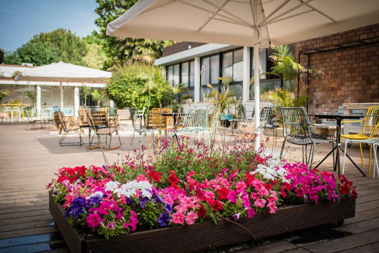 Eden Inn Zihron Yaakov Exterior foto